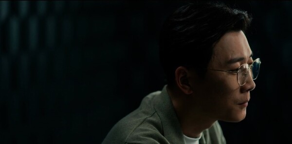 剥茧第15集剧照