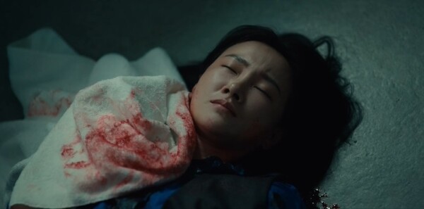 剥茧第16集剧照