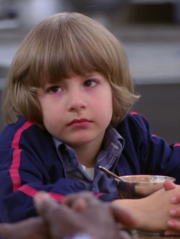 丹尼&middot;托兰斯剧照